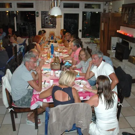 De La Chaloupe Holiday home *